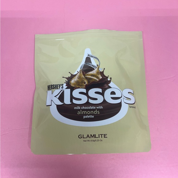 Glamlite Other - Glamlite with almonds eyeshadow pallet